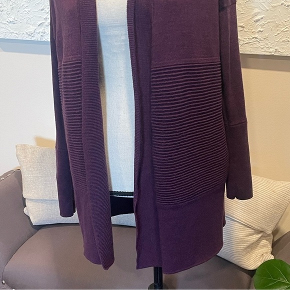 Lululemon Sit In Lotus Wrap II Plum Purple Merino Wool Knit Size 2 - Picture 4 of 9